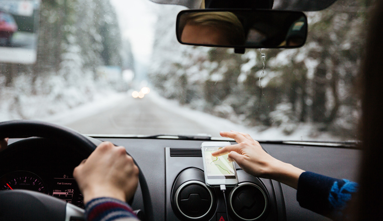 Navigating with Maps and GPS on an Icy Road